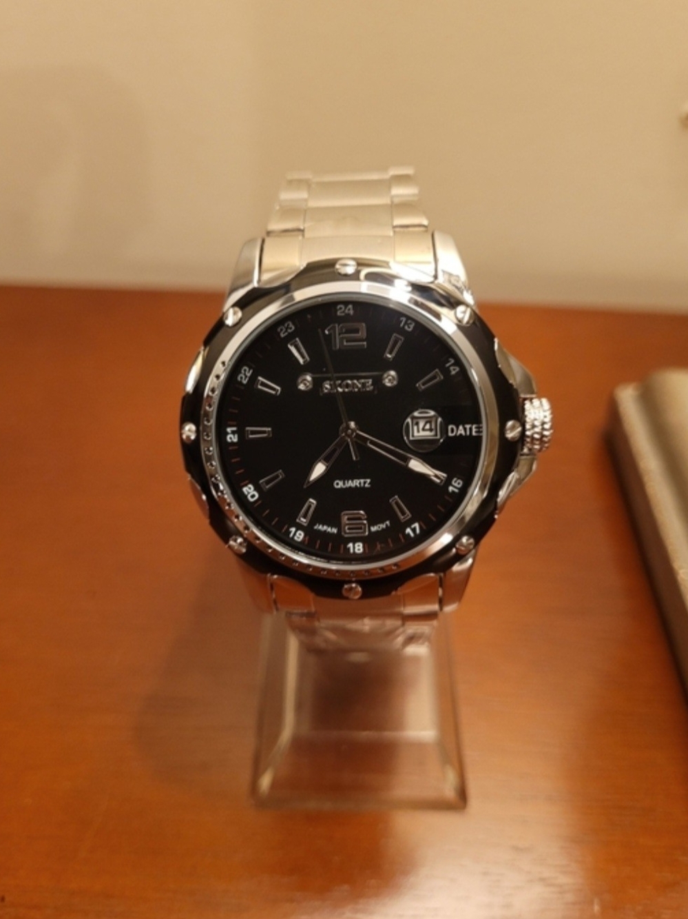Brand New Skone Black and Silver Quartz Men's Watch